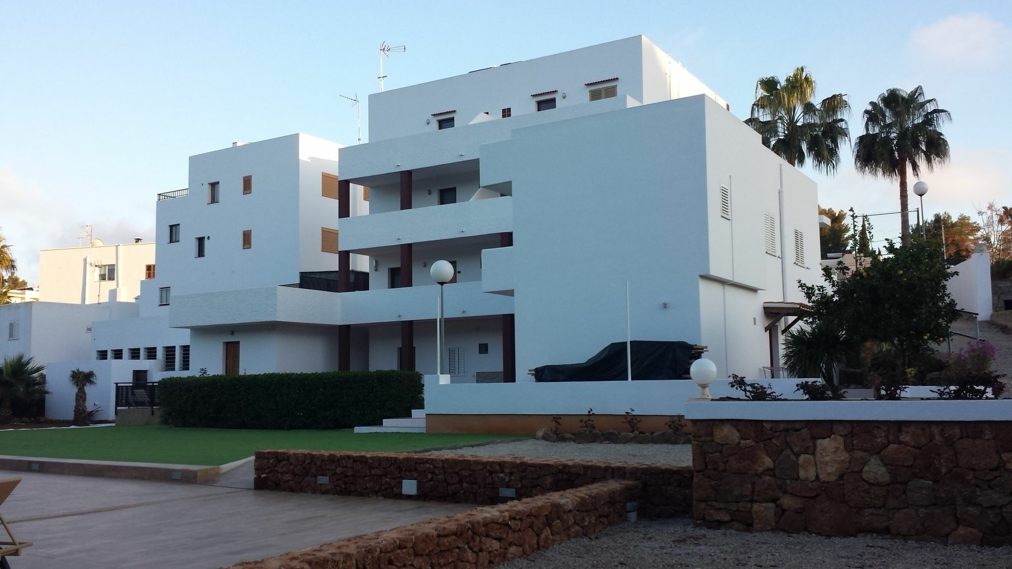 Apartamentos Colomar ซานตาเอวเลเรียเดสริว ภายนอก รูปภาพ